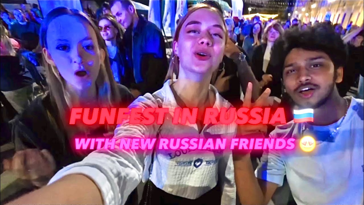 Indian 🇮🇳Boy Celebrated ✨ Food Festival In Russia 🇷🇺 With New Russian Friends 😍| NoBufferFact