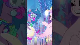 Иззи встречает морского пони 🧜СПЕЦИАЛЬНЫЙ ВЫПУСК!  Tell Your Tale #shorts #mlp #cartoon #pony