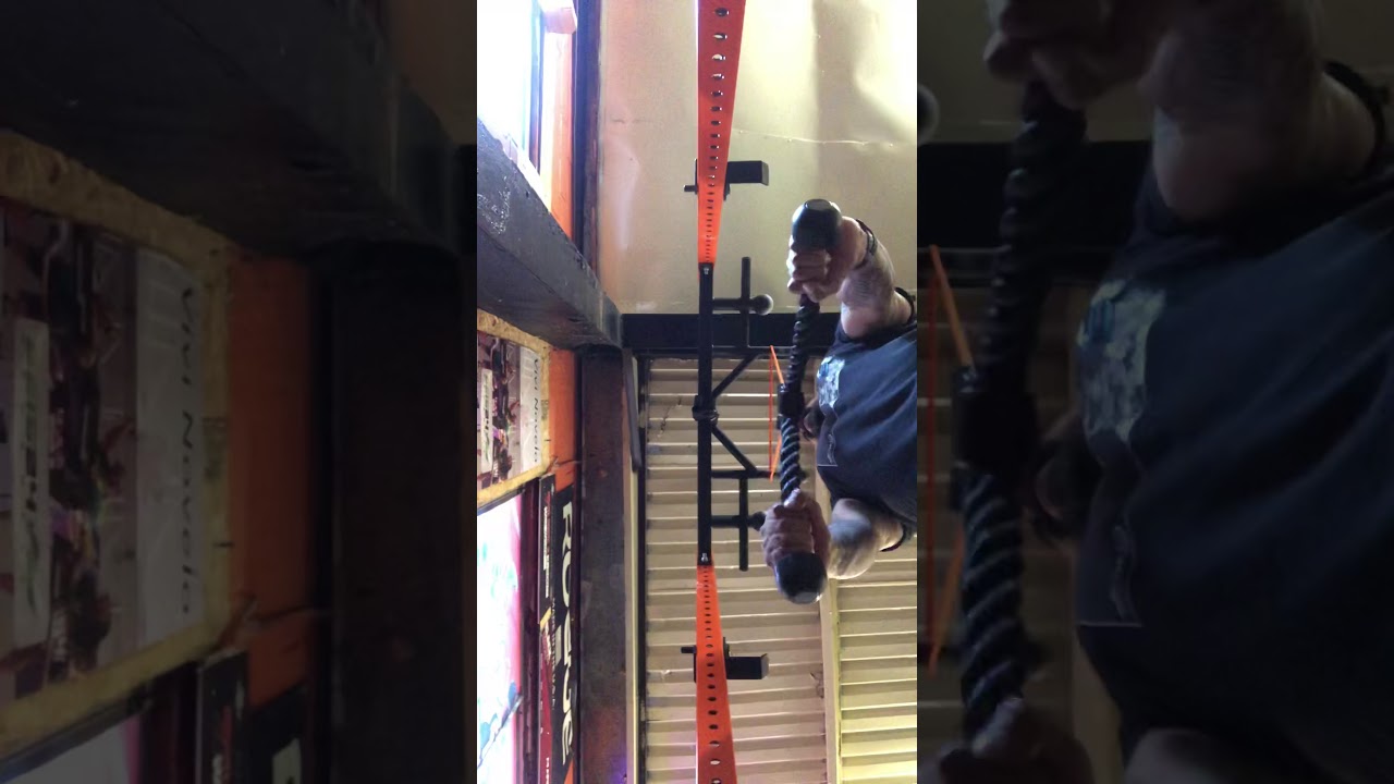 Banded tricep extension (rope attachment) - YouTube