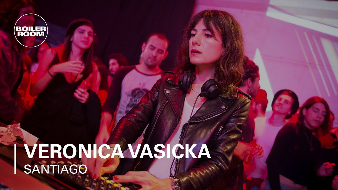 Veronica Vasicka Techno Mix | Boiler Room BUDx Santiago - YouTube