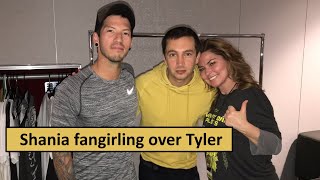 Shania Twain fangirling over Tyler Joseph from Twenty One Pilots