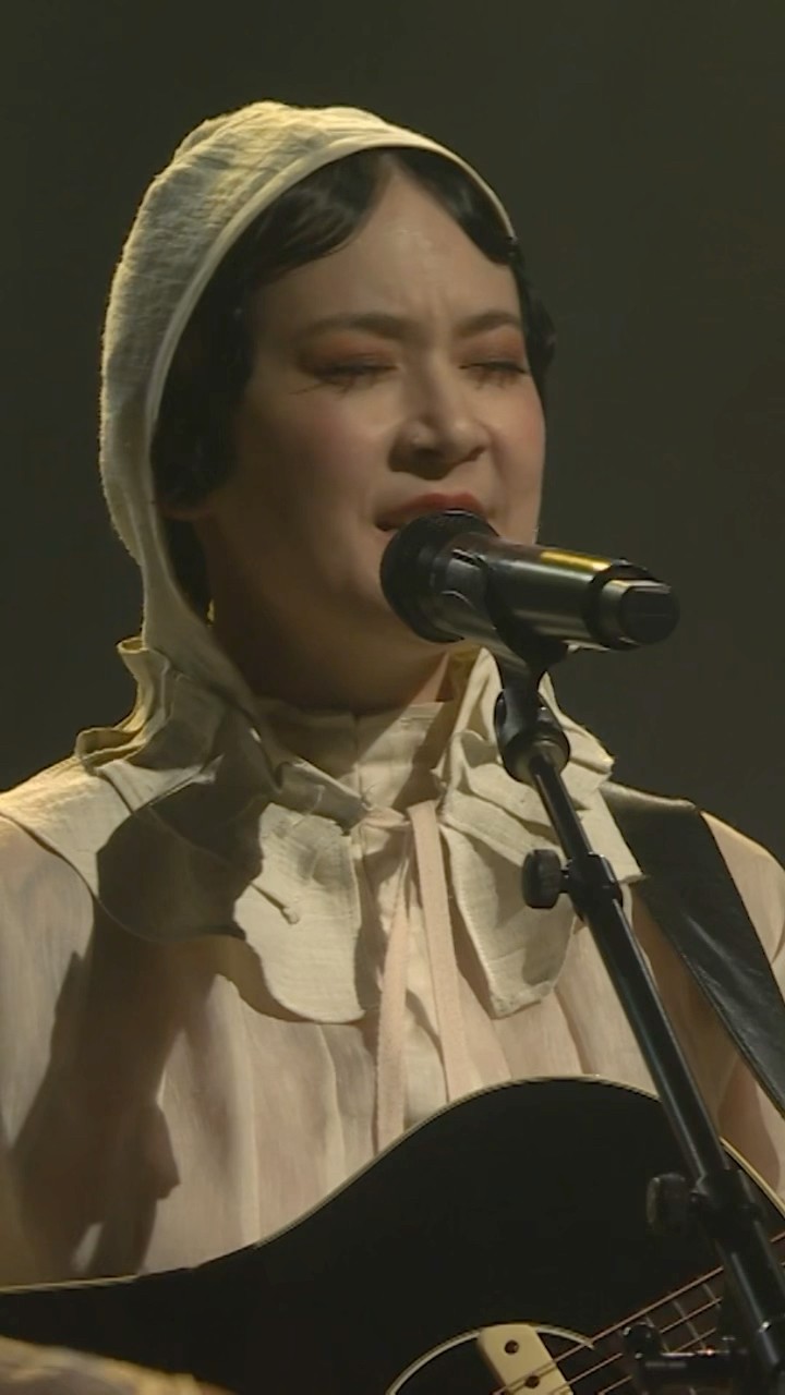 #JapaneseBreakfast performs “Orlando in Love”! #FallonTonight