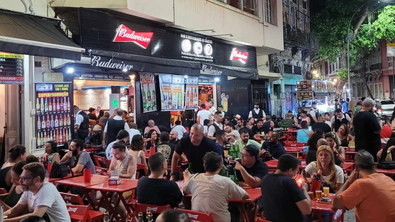 Conheça os melhores bares (escondidos) da Lapa. 🍺