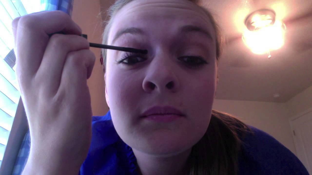 Chelsea's 3D Mascara Demo #1