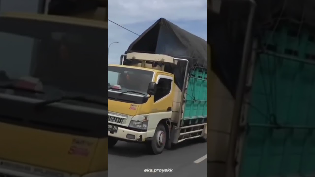 yang lagi viral hampir crash 