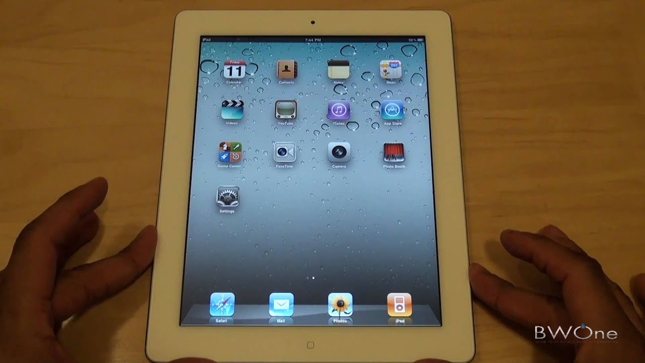 Apple iPad 2 Unboxing & First Impressions - BWOne.com - YouTube