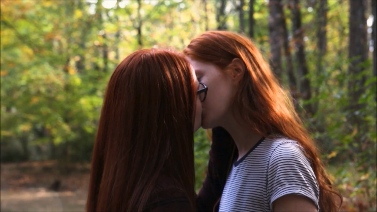 Lesbian studios. Teen lesbian рыжие. Redhead Kiss.