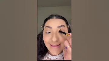 تحدي الميكاب باللهجة المصرية Makeup Challenge With Egyptian Accent PT 1 