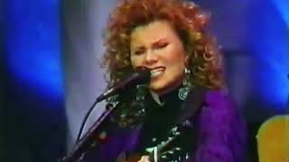 Margaret Becker - Immigrant's Daughter (Live in Front Row 1990)SD