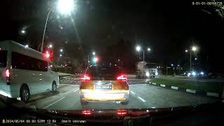 4may2024SG ROAd Vigilante Loyang ave    Running a red light    SNE3808A