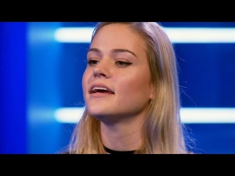 Maren zingt met een valse gitaar - IDOLS