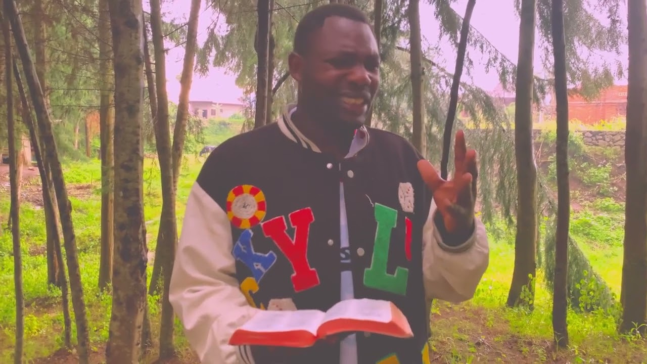 Peofete erissa vuze ukoyihishe nyirinzu Ajekwishuza Amafarangayinzu😅😅😅😅