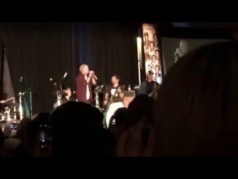 Jensen Ackles singing 'Simple Man' ChiCon 2015