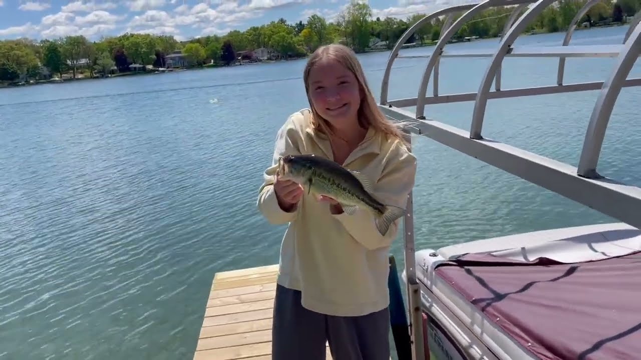 Fishing Barlow Lake - Fiancée Outfishes Me