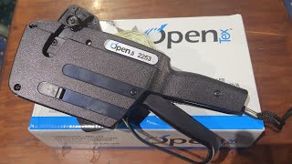 How to load Label Roll into Open 2253 Label Gun.  ماكينة ترقيم الملابس