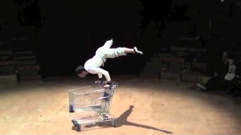 Prêt-à-jeter trailer