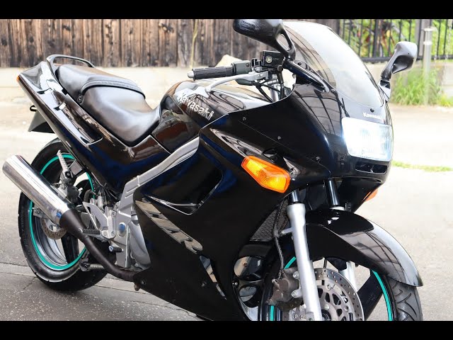 ☆ZZR250☆機関快調！セル一発☆外装良好！ピカピカ綺麗☆タイヤバリ山