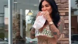 Have a bite of my buns _hamburger_ www.onlyfans.com_seebrittanya