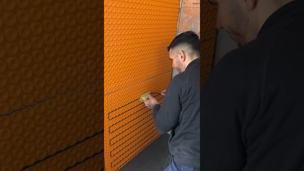 Réaliser un mur chauffant élctrique sous carrelage avec Schlüter-DITRA-HEAT