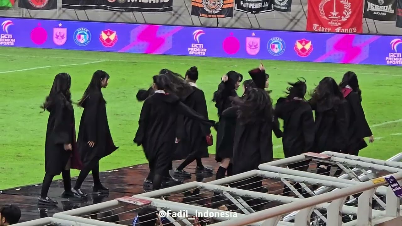 JKT48 - Magic Hour - International Football Turnamen - Jakarta International Stadium