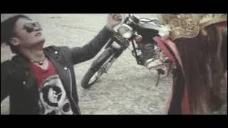 LOLOT BAND - BEDA TIPIS ( VIDEO CLIP) ALBUM MANUSA RAKSASA