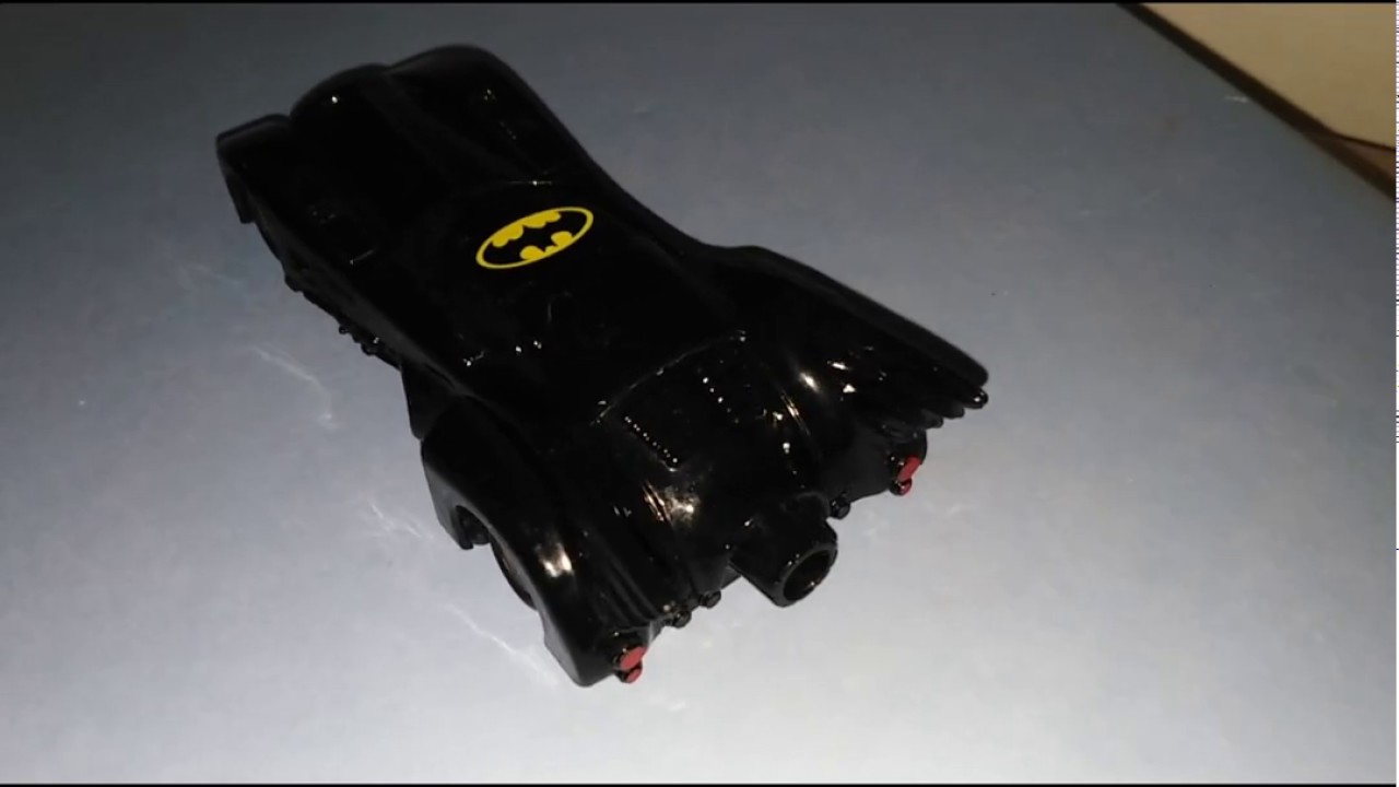 Why is Ertl's batmobile 1989 is a must-have in Batman's collector case? Mini showcase #3