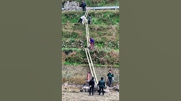 Ingenious idea of smart farmer transporting concrete blocks