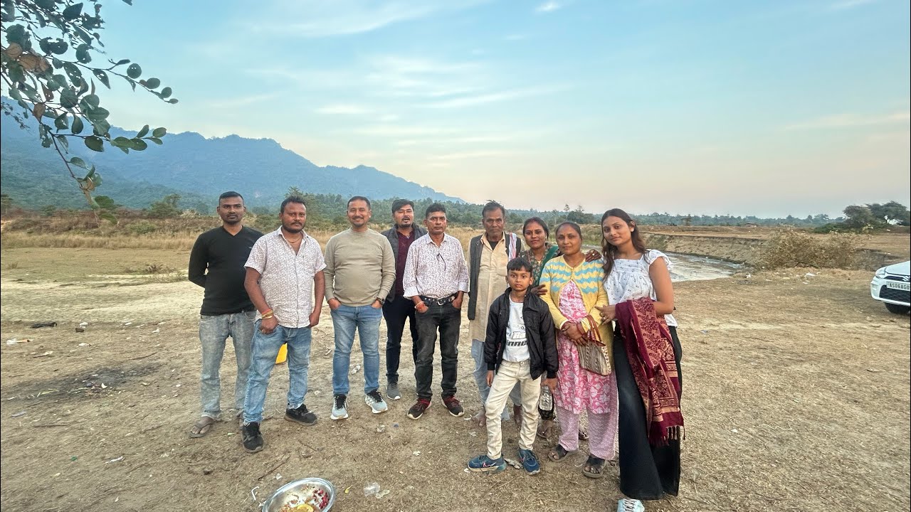 Ajj hum log sab family kaha gay ? Today where we all family go?