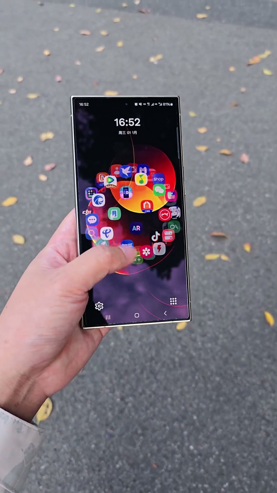 The only one who can surpass Samsung is Samsung itself. Is this kind of system play far ahead?