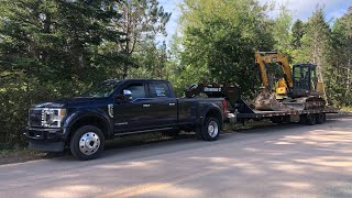 2021 F450 & DIAMOND C FMAX216 HAULING CAT 305 & SANY SY-95. THE ULTIMATE TOW SETUP AT IT AGAIN!