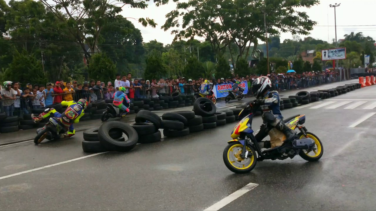 Matic road race Sumbar di bukittinggi hilang rem
