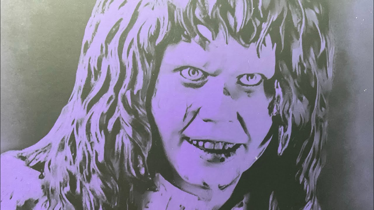 The Exorcist Regan 1:6 Statue by Trick or Treat Studios - YouTube