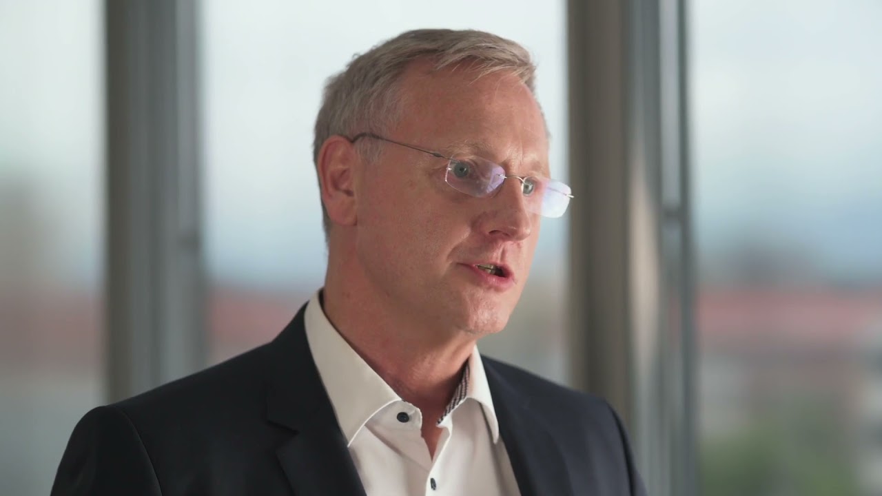 Bringing ships to the power socket at Port of Kiel