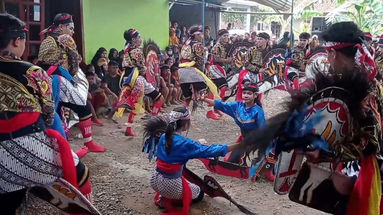 Tari Kondang Ebeg Sri Manunggal Sejati Live Di Genggong Susukan