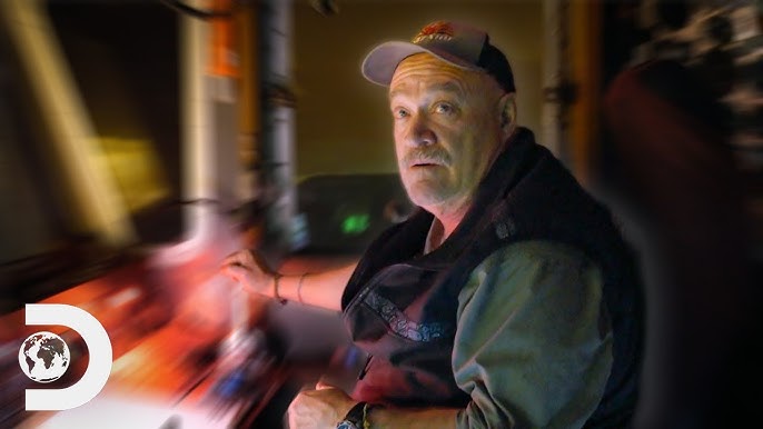 Keith Loses Control Of The Wizard As Engine Fails In Bering Sea Nightmare |  Deadliest Catch - YouTube