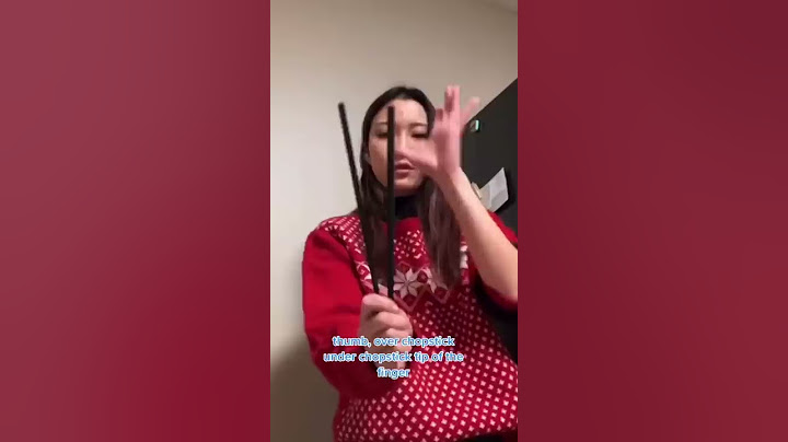 how to use chopsticks 😱 #shorts