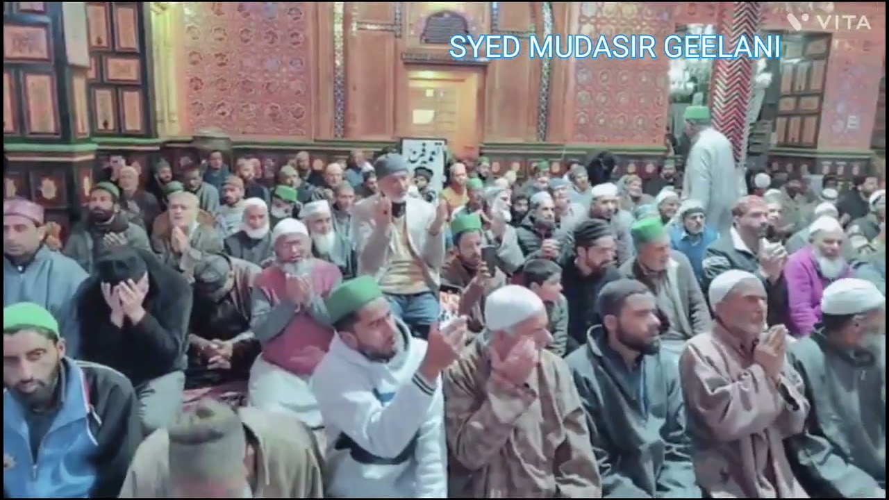 New latest kashmiri durood e huzoor // beautiful voice of moulana syed mudasir geelani sahab