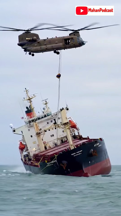 Chinook Helicopter Rescues Sinking Ship! 🚢 🚁 😮