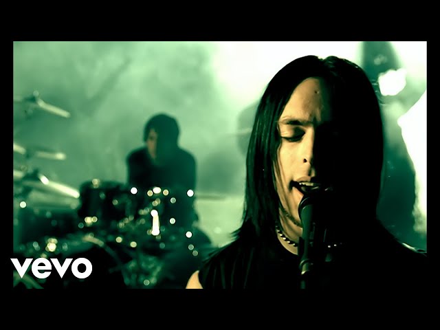 Bullet For My Valentine - All These Things I Hate (Revolve Around Me) (Official HD Video) class=