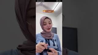 Jilbab besarr kelihatan jelass.. Bigolive 18+