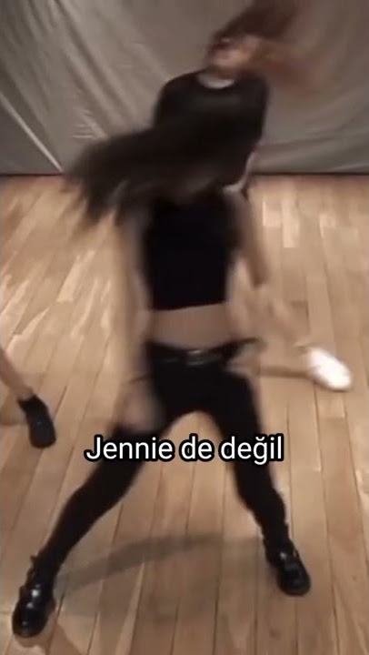Bunu niye yaptım inanın bende bilmiyorum 😄 #shorts #blackpink #jisoo #funny #boombayah