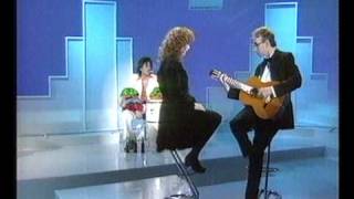 Watch Kirsty MacColl Something Stupid video