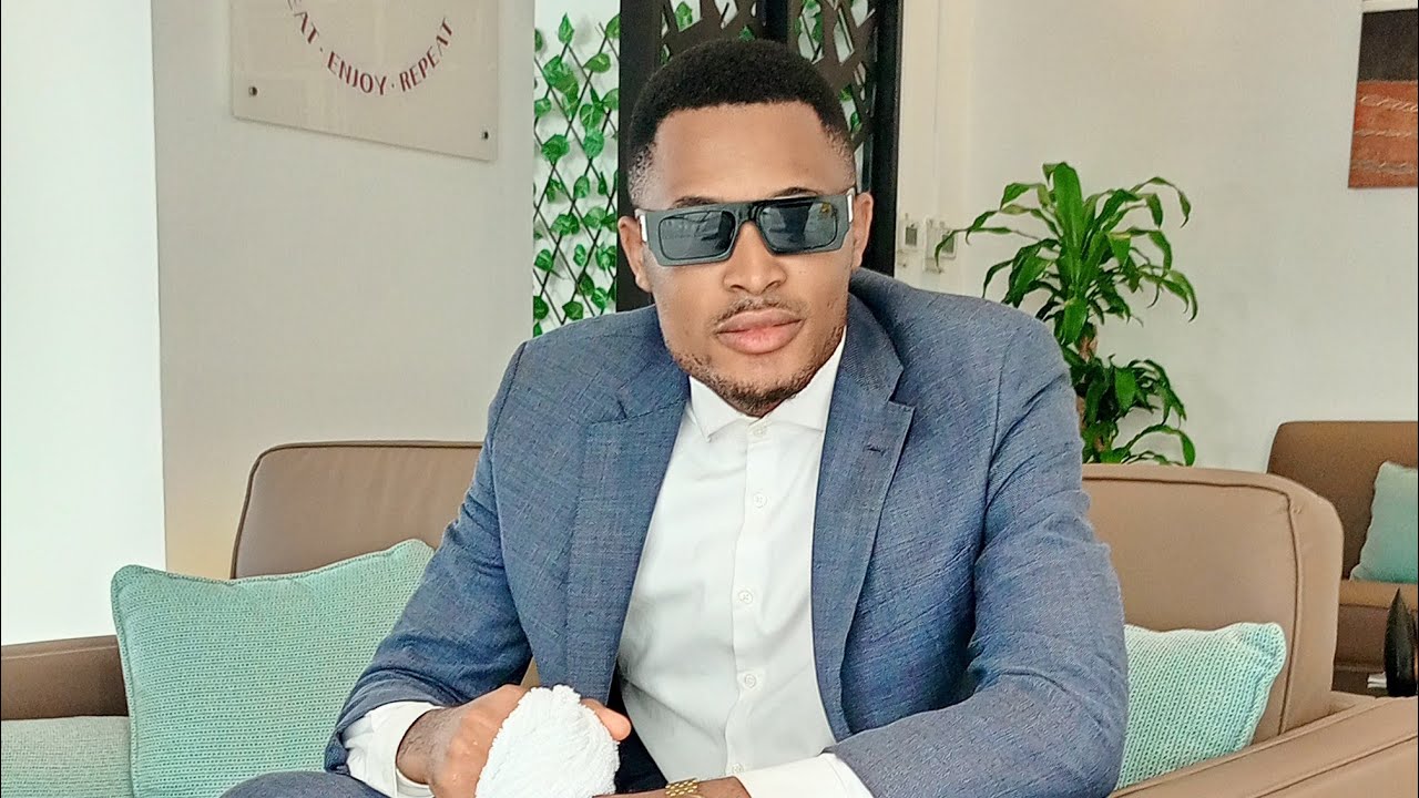 A SERIOUS MEETING IS GOING ON ABOUT YOU!!! 😳 YOU'RE NOT AWARE OF THIS