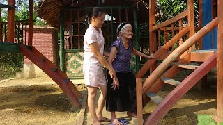 Taking Care Of A 110 Year Old Lady, Meet An Old Lady On The Road | Hoàng Thị Chiển