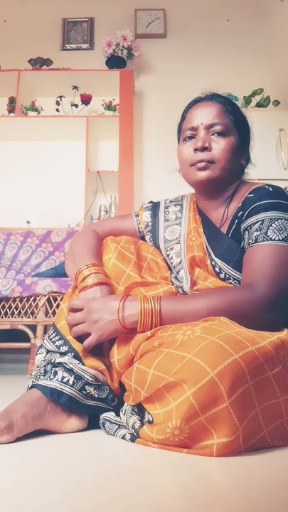 chappal on saree