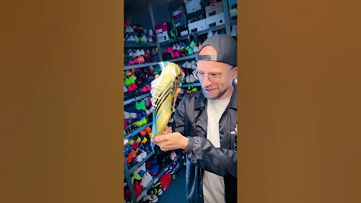 Messi's LAST World Cup boots ever look CRAZY - 天天要闻