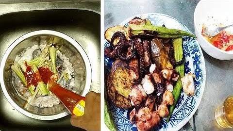 Bạch tuộc một kg nướng sa tế - Grilled octopus