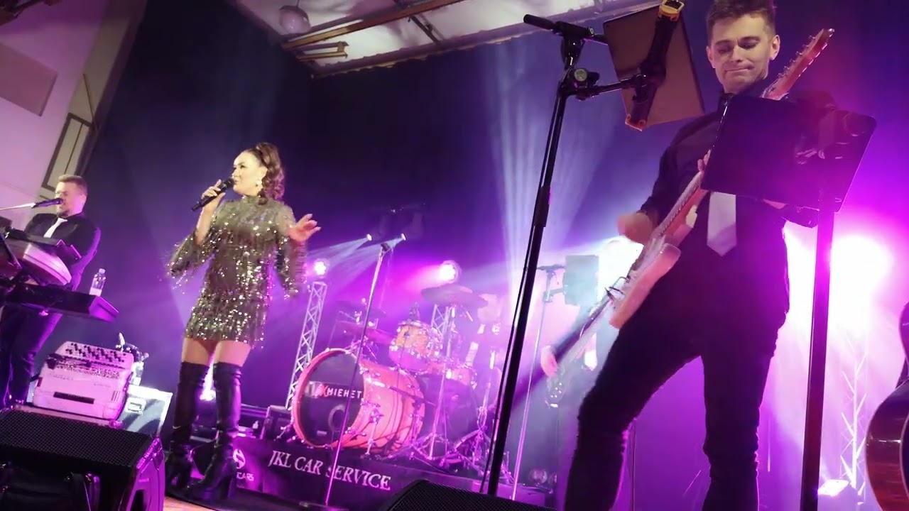 Saija Tuupanen & eXmiehet - Tartu hetkeen