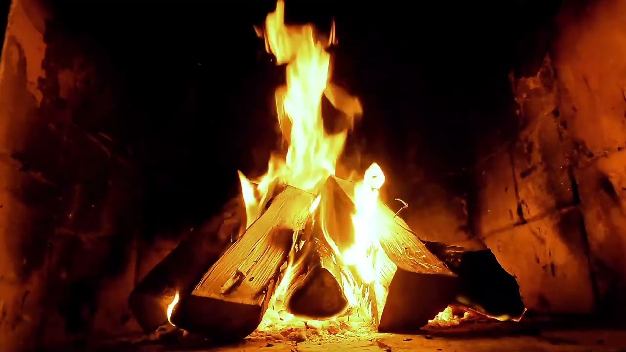 🔥 Warm Fireplace ⏐ Natural Crackling Sounds ⏐ Peaceful Ambience ⏐ 4 Hours