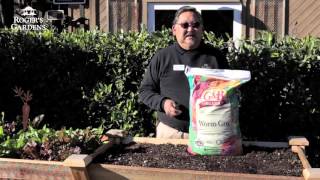 Expert horticulturist steve goto demonstrates the proper method for
preparing your soil to have an amazing tomato garden.